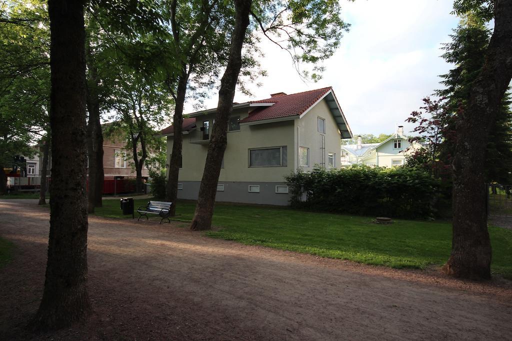 Majoitushuoneisto Tuomipuisto Apartment Naantali Ngoại thất bức ảnh