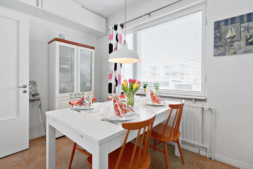 Majoitushuoneisto Tuomipuisto Apartment Naantali Ngoại thất bức ảnh