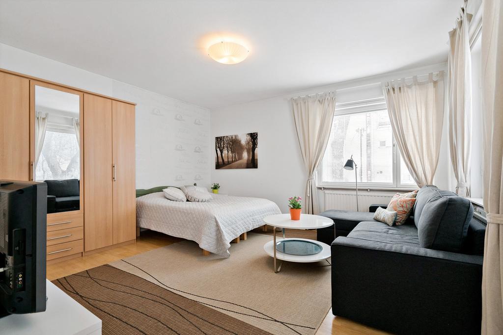 Majoitushuoneisto Tuomipuisto Apartment Naantali Ngoại thất bức ảnh